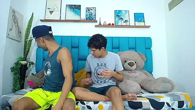 Interracial Snow Bunny online show from 03/21/26, 07:07