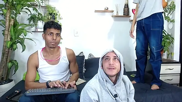 Interracial Snow Bunny online show from 02/13/26, 11:16