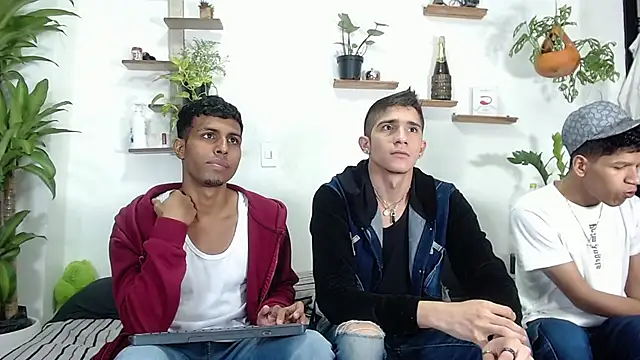 Interracial Snow Bunny online show from 02/02/26, 11:26