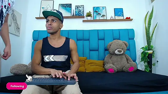 Interracial Snow Bunny online show from 04/06/26, 09:49