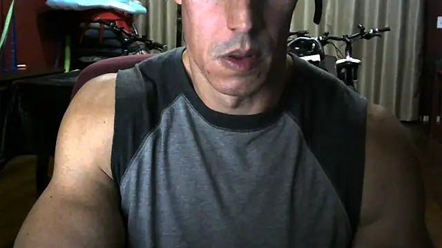 Snapshot of koolchillfun696969 chatting on 05/22/26, 03:59 koolchillfun696969 online show from 05/22/26, 03:59