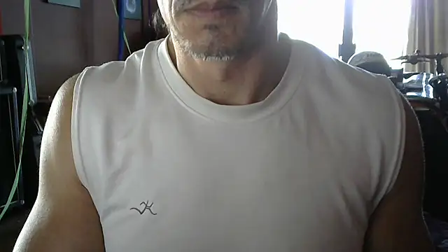 Snapshot of koolchillfun696969 chatting on 07/10/26, 11:49 koolchillfun696969 online show from 07/10/26, 11:49