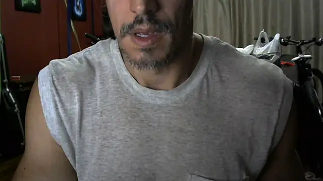 Snapshot of koolchillfun696969 chatting on 06/20/26, 07:02 koolchillfun696969 online show from 06/20/26, 07:02