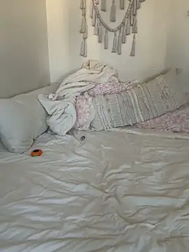 Tiffytooopretty online show from 05/22/26, 01:25