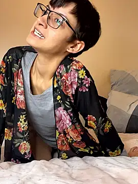 Snapshot of FaiiryArii chatting on 01/12/26, 06:36 FaiiryArii online show from 01/12/26, 06:36