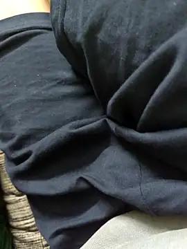 Snapshot of Fuckboyhassan chatting on 01/13/26, 04:00 Fuckboyhassan online show from 01/13/26, 04:00