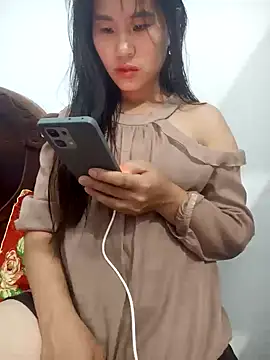 Snapshot of congchua977 chatting on 05/07/26, 01:03 congchua977 online show from 05/07/26, 01:03