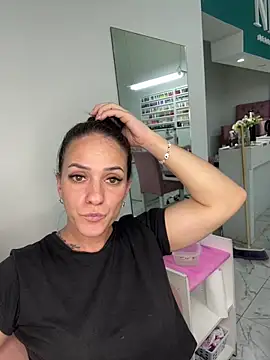 Snapshot of donatella07 chatting on 02/24/26, 03:57 donatella07 online show from 02/24/26, 03:57