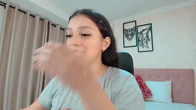 Snapshot of littlemolly_walcott chatting on 07/09/26, 10:53 littlemolly walcott online show from 07/09/26, 10:53
