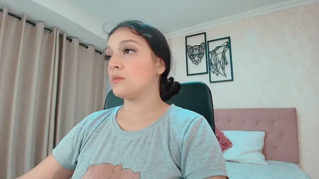 Snapshot of littlemolly_walcott chatting on 07/18/26, 03:15 littlemolly walcott online show from 07/18/26, 03:15