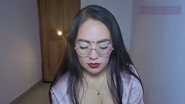 VelourNyx online show from 04/11/26, 07:45