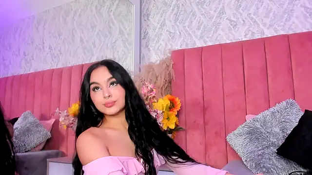 Snapshot of victoriapeach19 chatting on 07/19/26, 05:16 victoriapeach19 online show from 07/19/26, 05:16