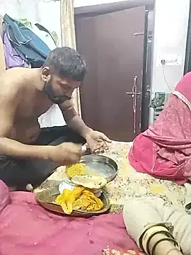 Snapshot of hornycouple20000 chatting on 02/28/26, 11:04 hornycouple20000 online show from 02/28/26, 11:04