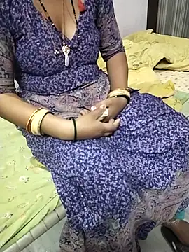 Snapshot of hornycouple20000 chatting on 03/01/26, 04:07 hornycouple20000 online show from 03/01/26, 04:07