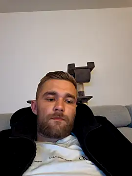 Benjamiinlt online show from 04/07/26, 07:26