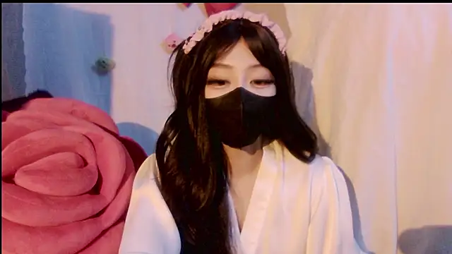 Snapshot of Girl-wets chatting on 02/13/26, 05:13 Girl-wets online show from 02/13/26, 05:13