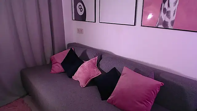 Haya Harareet online show from 03/12/26, 07:34