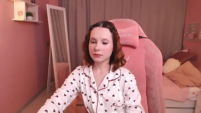 Haya Harareet online show from 02/06/26, 01:12