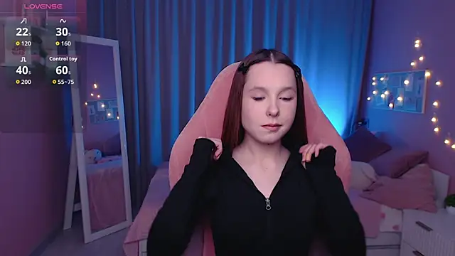 Haya Harareet online show from 02/24/26, 08:15