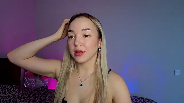 ChrissBerry online show from 03/23/26, 03:39