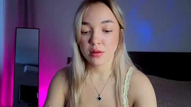 ChrissBerry online show from 03/17/26, 04:04