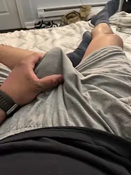 Snapshot of elpapigrande12 chatting on 02/22/26, 02:25 elpapigrande12 online show from 02/22/26, 02:25