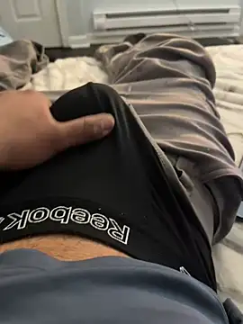 Snapshot of elpapigrande12 chatting on 02/13/26, 02:00 elpapigrande12 online show from 02/13/26, 02:00