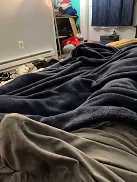 Snapshot of elpapigrande12 chatting on 02/21/26, 05:42 elpapigrande12 online show from 02/21/26, 05:42