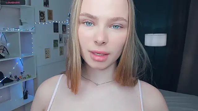 Icehoneybyte online show from 04/12/26, 07:11