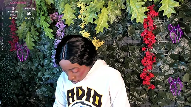 Isaa jonnes  online show from 01/09/26, 03:24