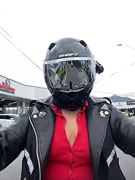 Scarlet auraa online show from 03/18/26, 09:15