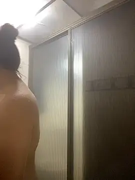 Scarlet auraa online show from 04/08/26, 05:25