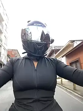 Scarlet auraa online show from 04/14/26, 08:47