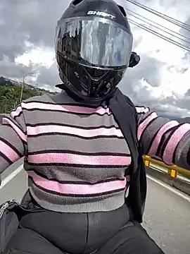 Scarlet auraa online show from 04/15/26, 07:40