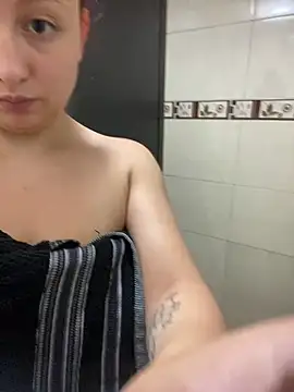 Scarlet auraa online show from 03/04/26, 08:27