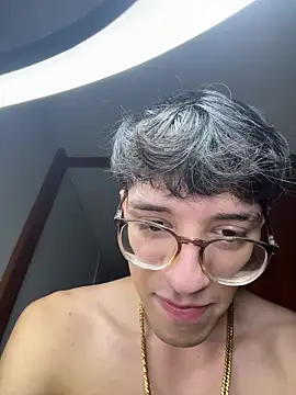 ArthurDavies  online show from 02/02/26, 05:17