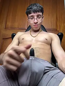 ArthurDavies  online show from 03/22/26, 06:48