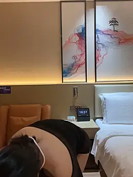 Snapshot of mo-mo-69 chatting on 04/07/26, 10:39 mo-mo-69 online show from 04/07/26, 10:39