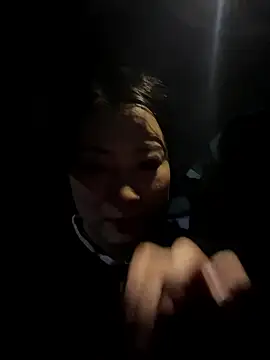 Snapshot of mo-mo-69 chatting on 01/10/26, 12:44 mo-mo-69 online show from 01/10/26, 12:44