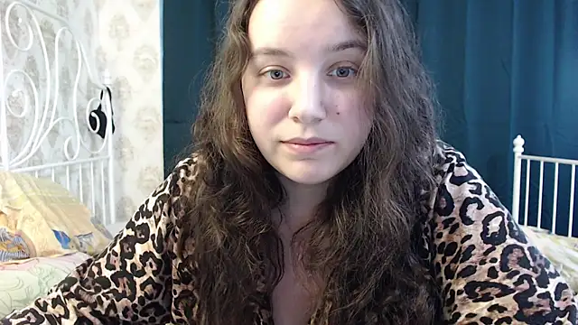 Snapshot of AmazingAllice chatting on 04/17/26, 03:26 AmazingAllice online show from 04/17/26, 03:26