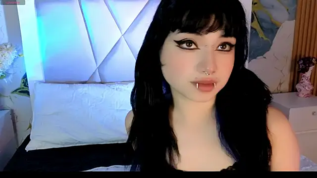 Sienna Desiree online show from 04/15/26, 01:59