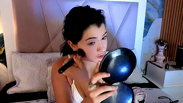 Snapshot of Sienna_Desiree chatting on 06/12/26, 12:03 Sienna Desiree online show from 06/12/26, 12:03