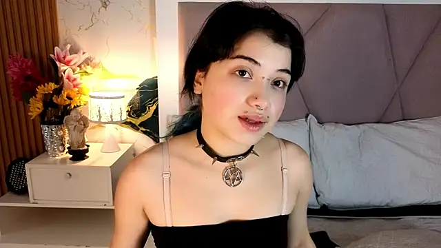 Snapshot of Sienna_Desiree chatting on 07/01/26, 12:49 Sienna Desiree online show from 07/01/26, 12:49