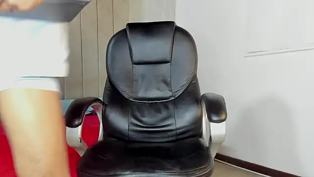 Snapshot of Liam_Mush chatting on 02/19/26, 09:01 Liam Mush online show from 02/19/26, 09:01