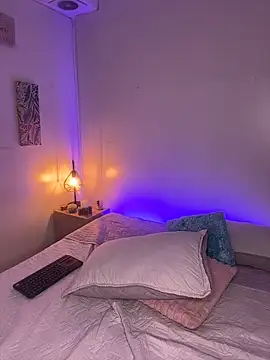 kitty whitte online show from 02/08/26, 12:58