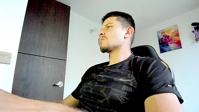 Snapshot of sexcolombia20 chatting on 03/23/26, 11:04 sexcolombia20 online show from 03/23/26, 11:04