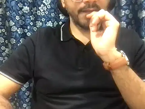 Snapshot of sundar85m chatting on 07/31/26, 04:04 sundar85m online show from 07/31/26, 04:04