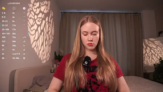 Snapshot of DaisyGulston chatting on 01/12/26, 07:59 DaisyGulston online show from 01/12/26, 07:59