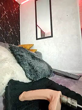 Isis Hot   online show from 03/12/26, 11:14