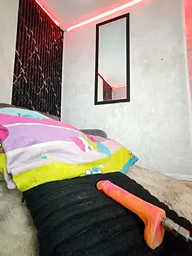 Isis Hot   online show from 03/29/26, 11:23